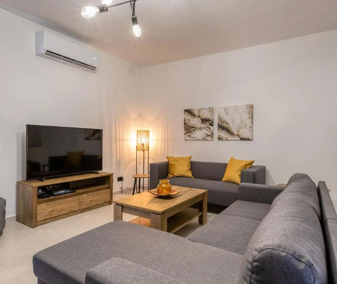 Amazing Apartment With Pool In Malta Is-Swieqi