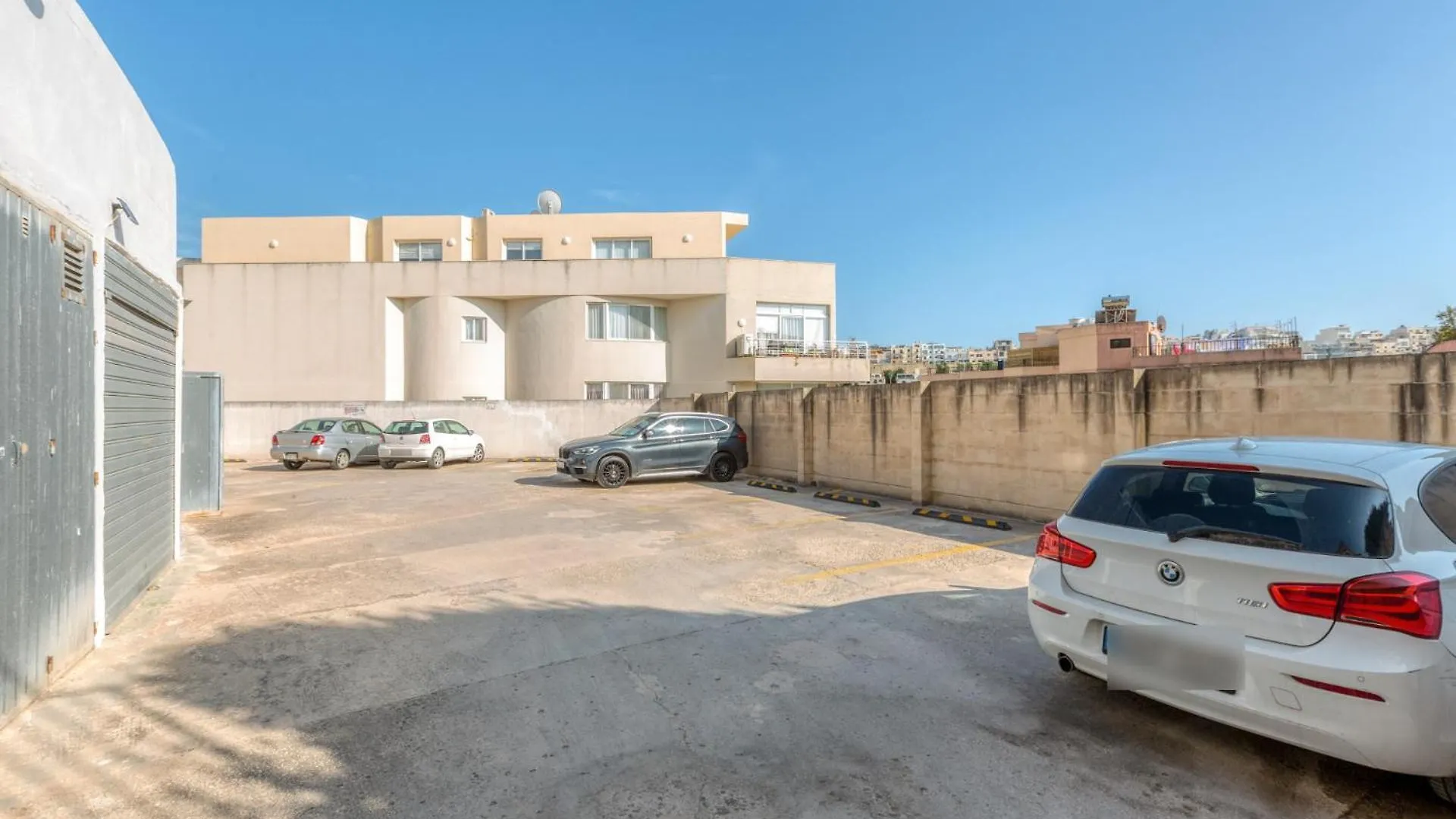 Amazing Apartment With Pool In Malta Is-Swieqi
