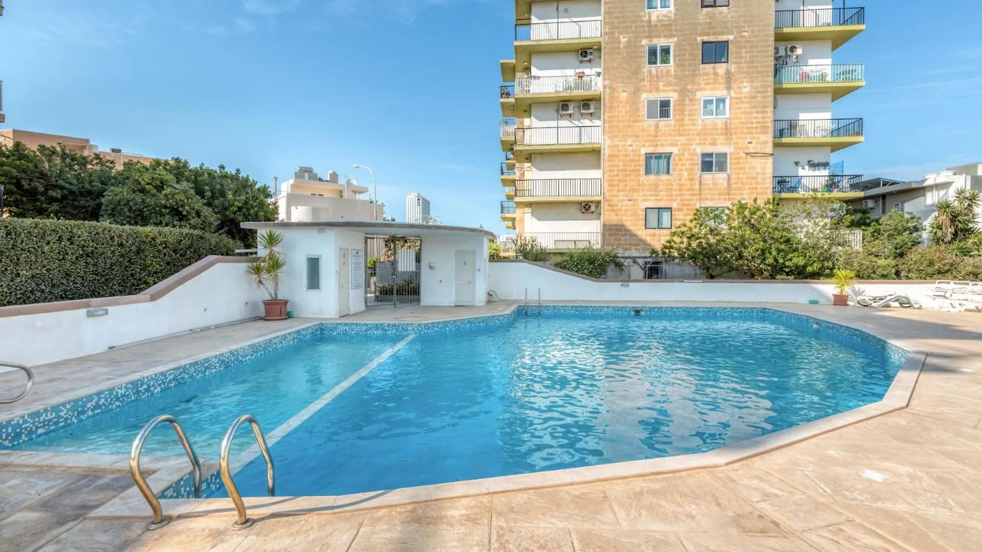 Amazing Apartment With Pool In Malta Is-Swieqi