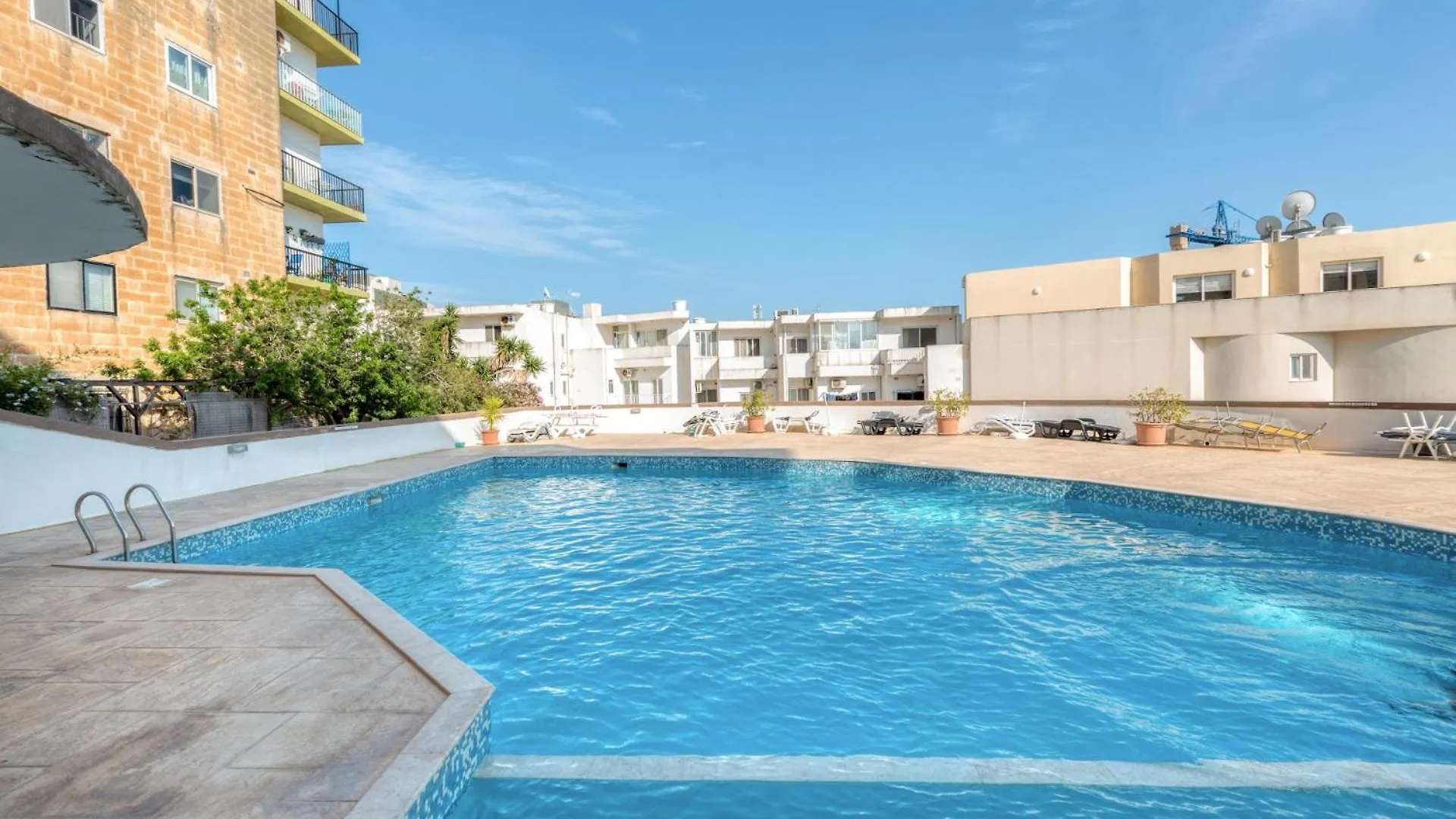 Amazing Apartment With Pool In Malta Is-Swieqi Malta