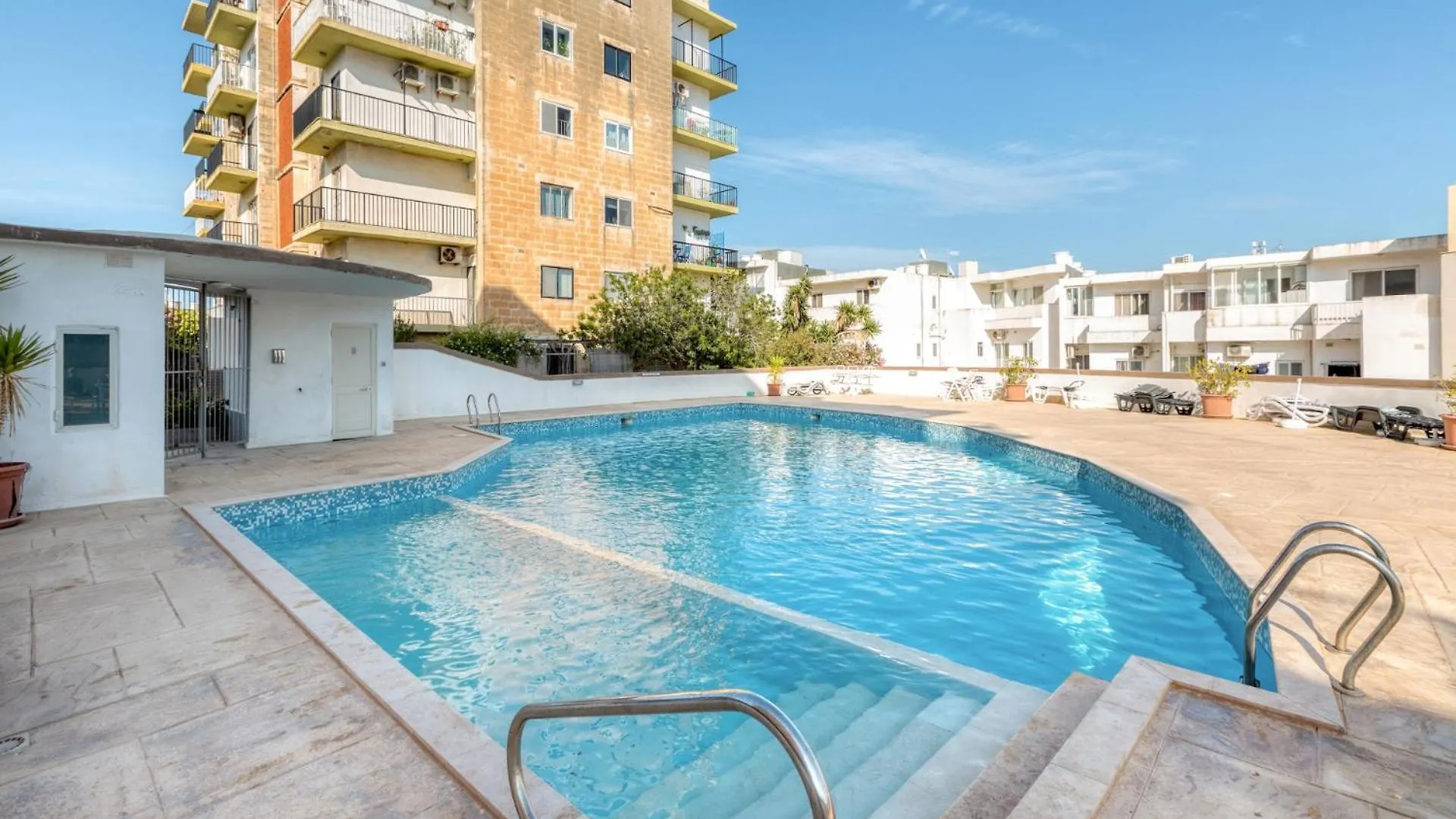 Amazing Apartment With Pool In Malta Is-Swieqi
